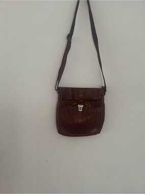 Spikes y Sparrow Classic Brown Leather Messenger Bag with Front Buckle